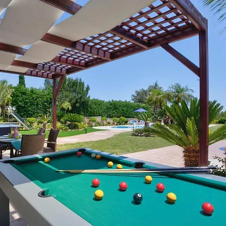 Villa Clive Villa